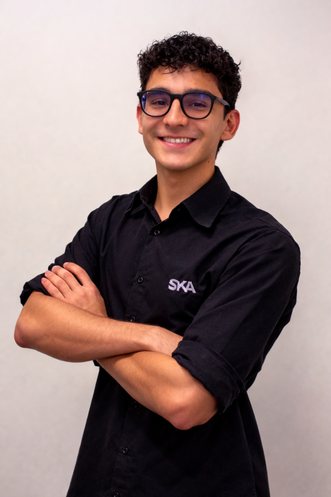 Foto do técnico em soluções ECAD da SKA, Matheus Filié